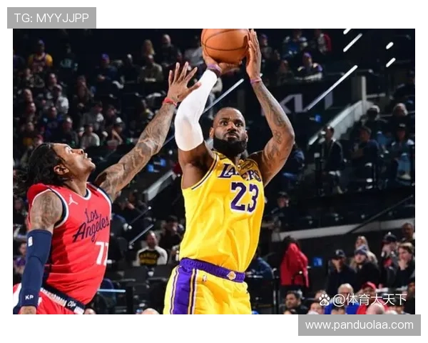 布朗尼特训强化投篮空间能力 剑指夏季联赛首战状元对决(1)